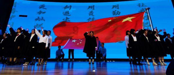 “龙经济”热度狂飙，联名周边炙手可热，海外订单激增